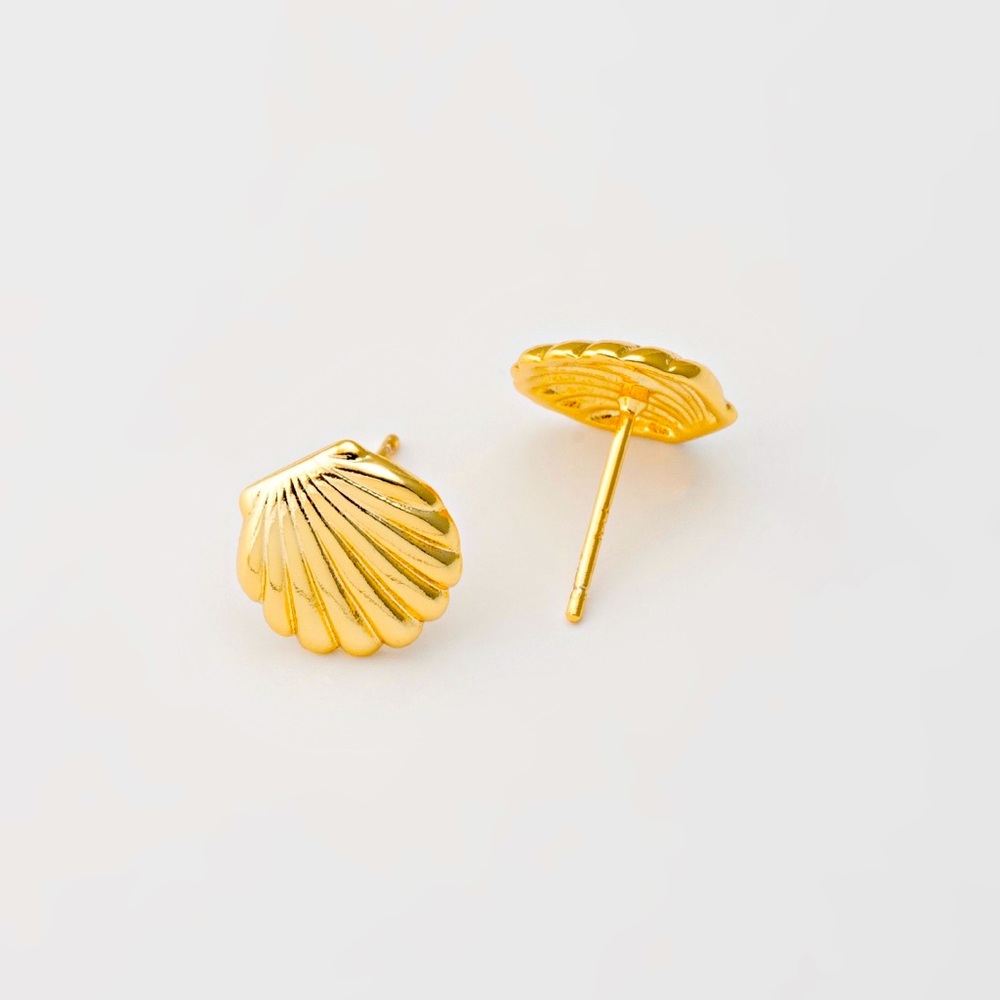 Tiny Scallop Shell gold post Earrings